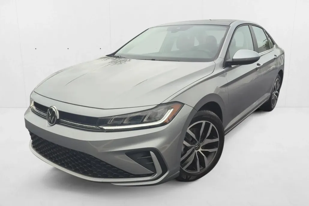 2025 Volkswagen Jetta SE photo 1
