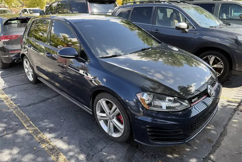 2017 Volkswagen Golf GTI S photo 1