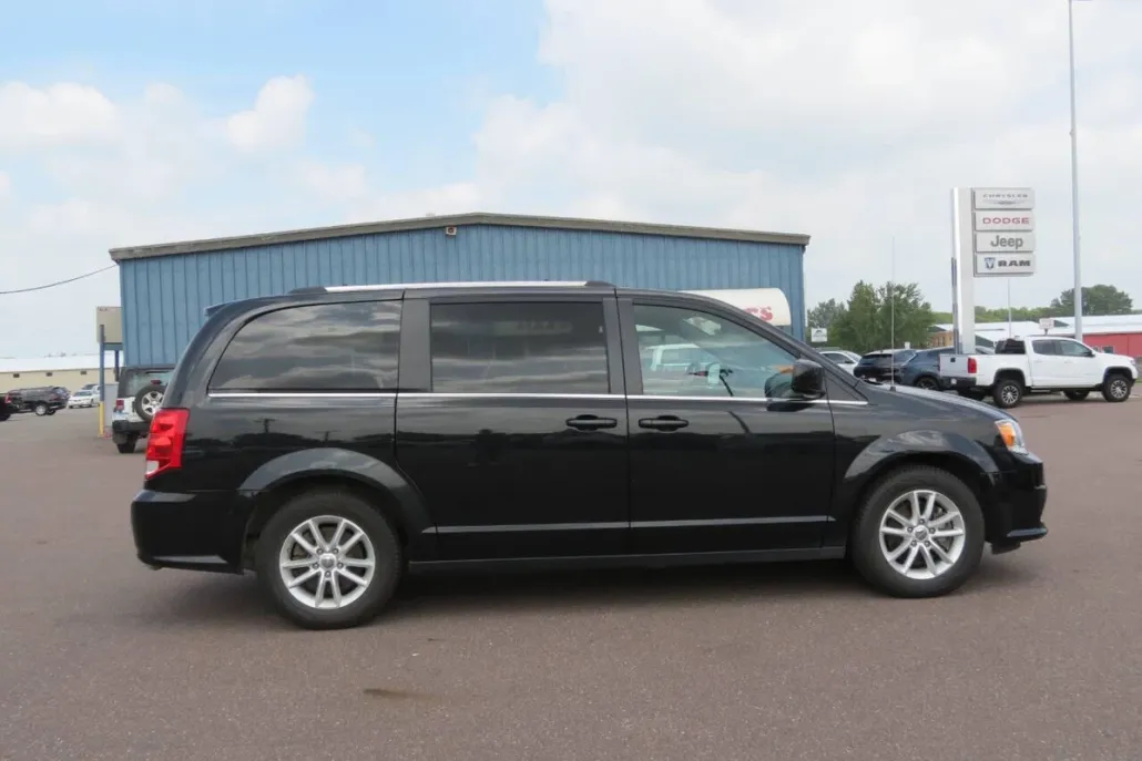 2018 Dodge Grand Caravan SXT photo 1