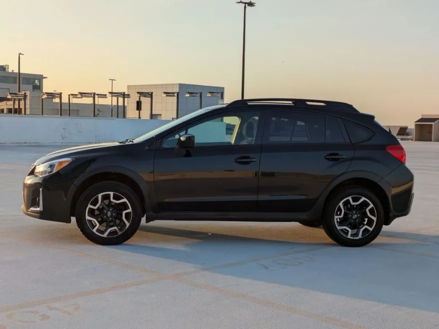 2017 Subaru Crosstrek 2.0i Premium photo 1