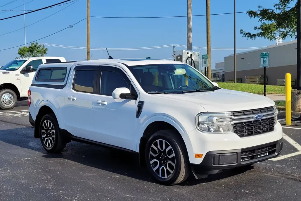 2022 Ford Maverick Lariat photo 1