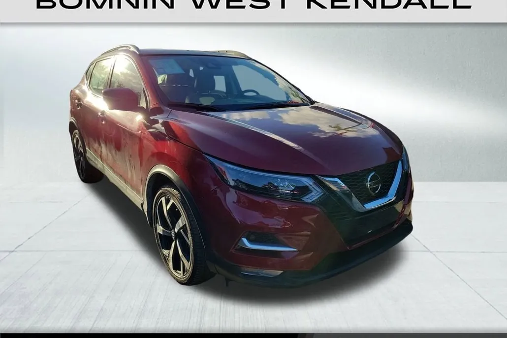 2022 Nissan Rogue Sport SL photo 1