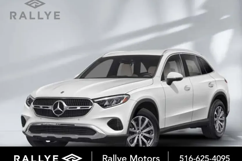 2025 Mercedes Benz GLC 300 4MATIC photo 1