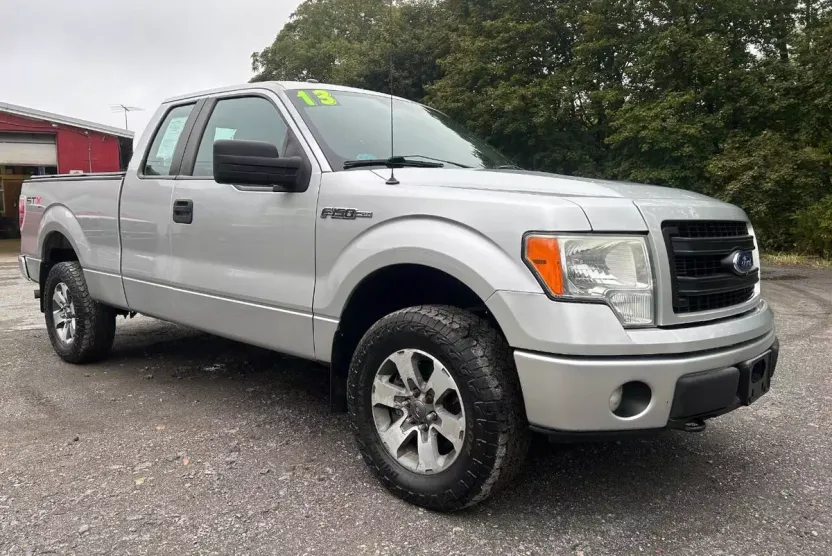 2013 Ford F-150 STX photo 1