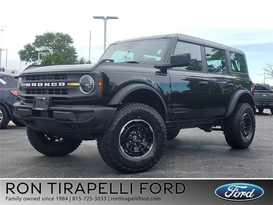 2025 Ford Bronco Base photo 1