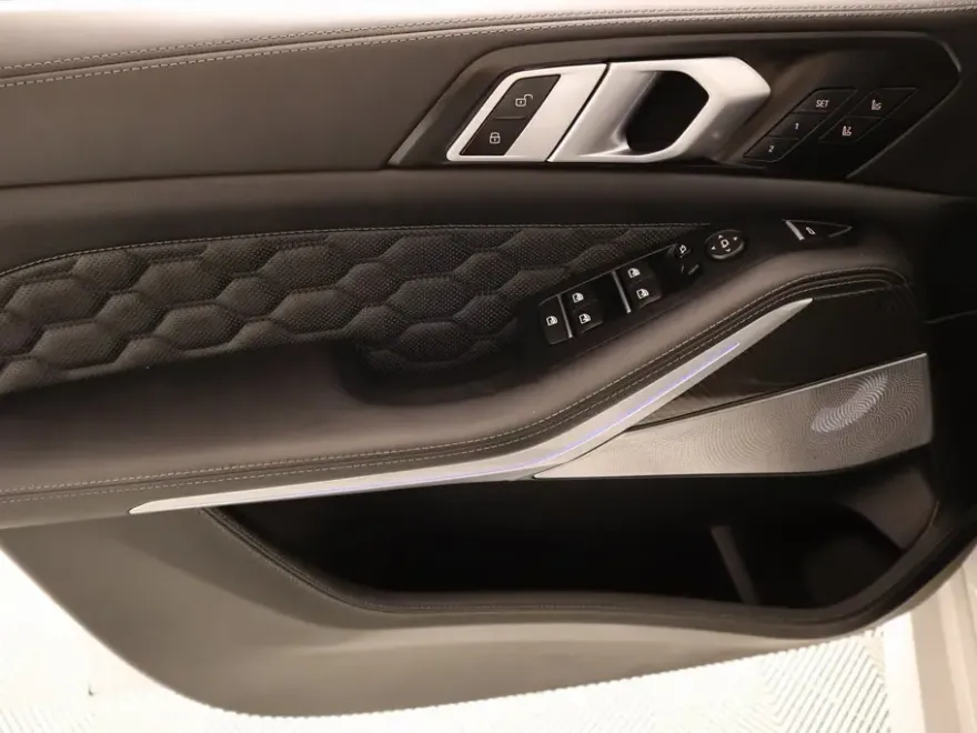 2023 Bmw X5 M photo 1