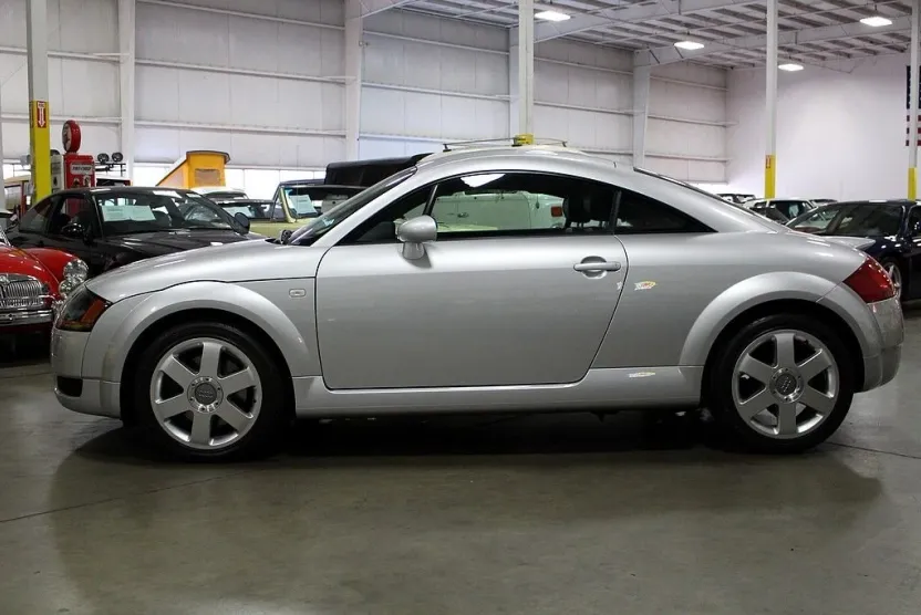 2002 Audi TT Quattro photo 1