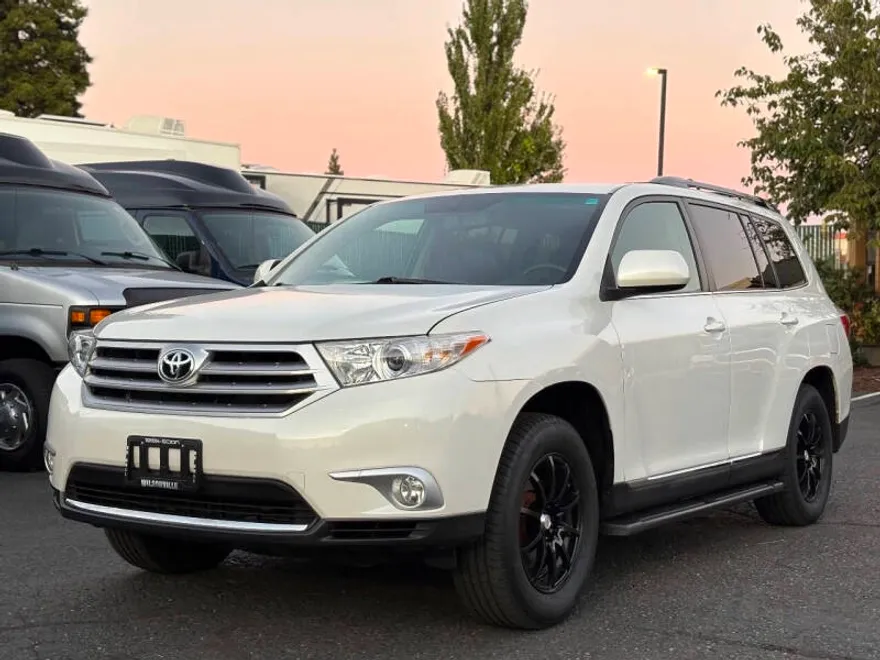 2011 Toyota Highlander Hybrid Base SE photo 1