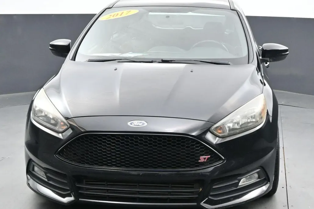 2017 Ford Focus ST photo 1