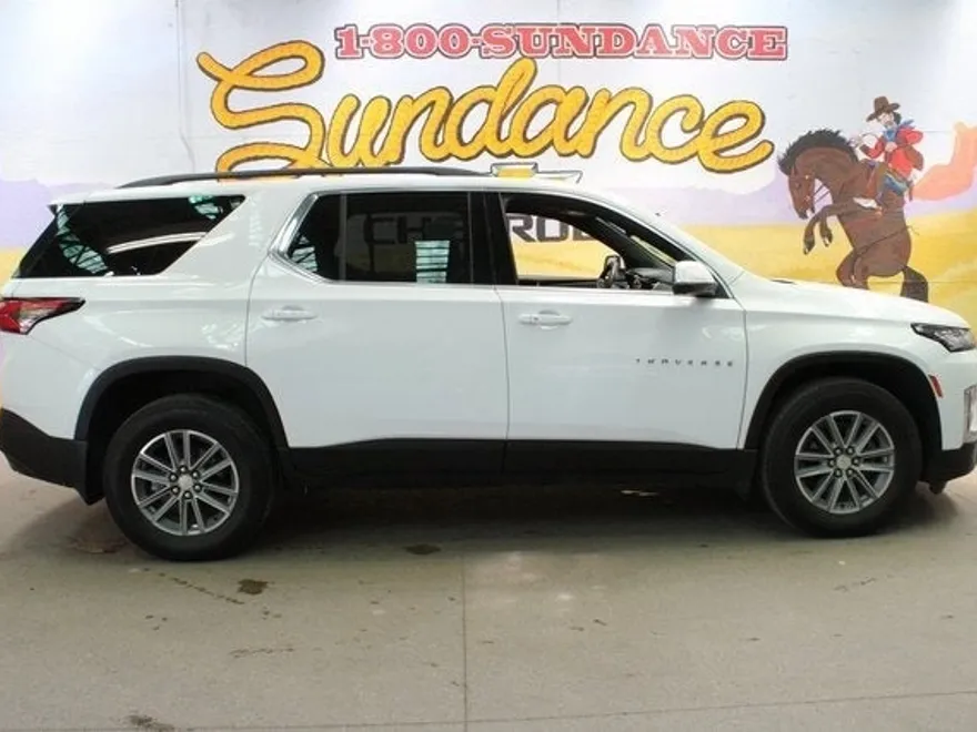 2024 Chevrolet Traverse Cloth photo 1