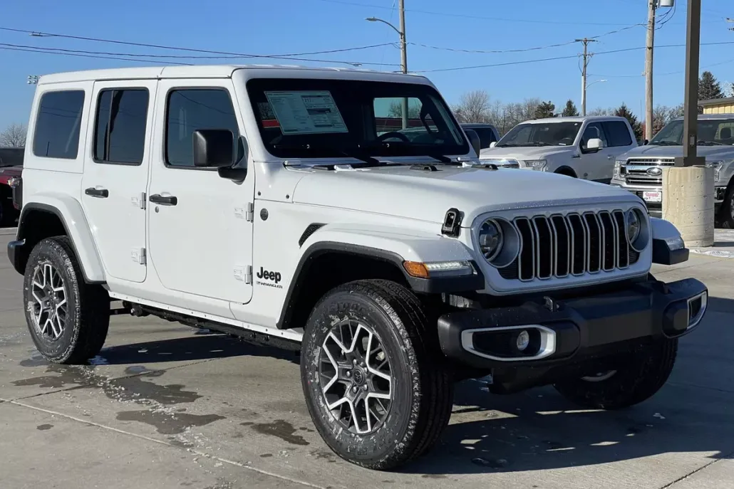 2025 Jeep Wrangler Unlimited Sahara photo 1