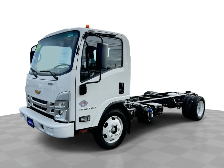 2024 Chevrolet Silverado 4500HD photo 1