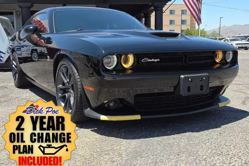 2022 Dodge Challenger R/T Scat Pack photo 1