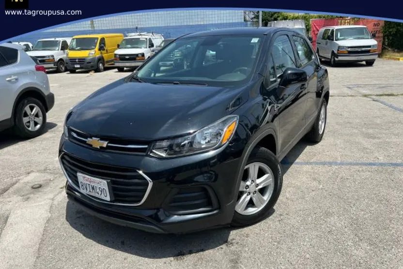 2020 Chevrolet Trax LS photo 1