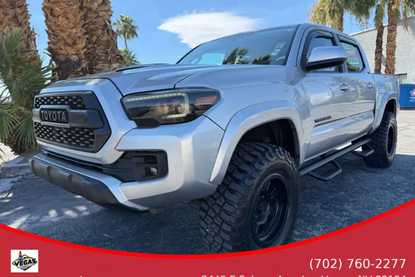 2016 Toyota Tacoma Double Cab SR5 photo 1