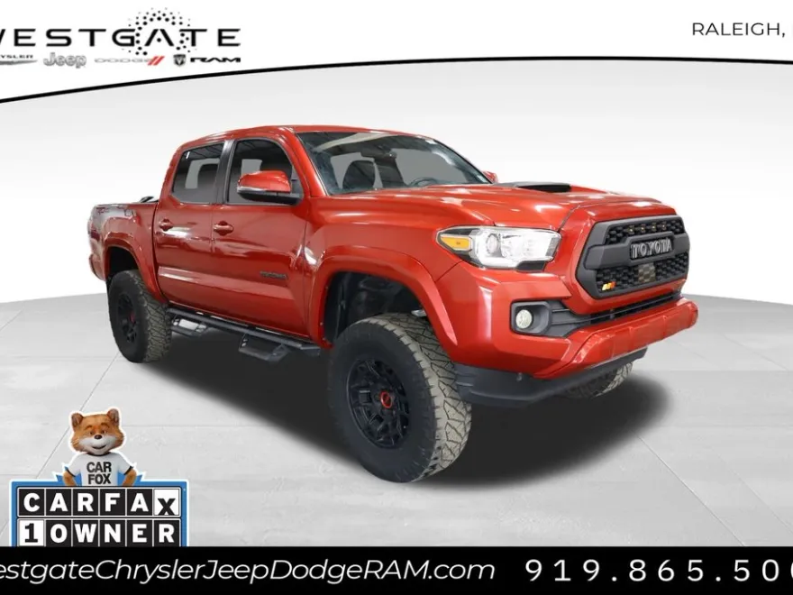 2020 Toyota Tacoma TRD Off-Road Double Cab photo 1