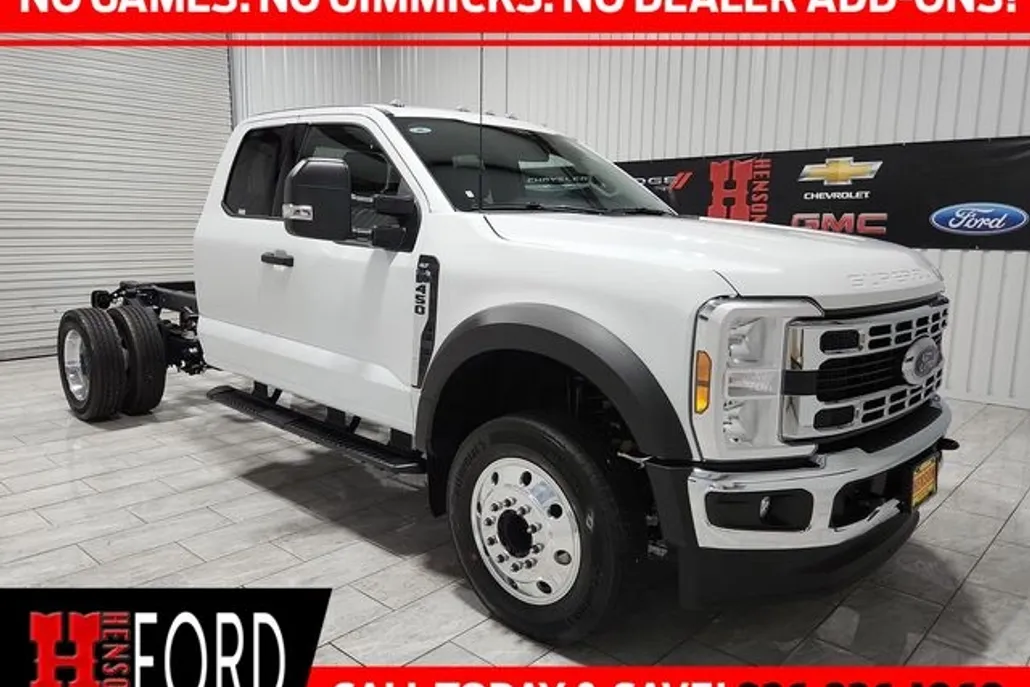2025 Ford F-450 photo 1