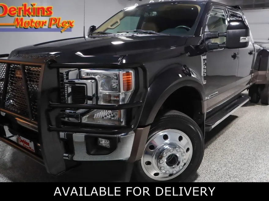 2022 Ford F-450 Lariat photo 1