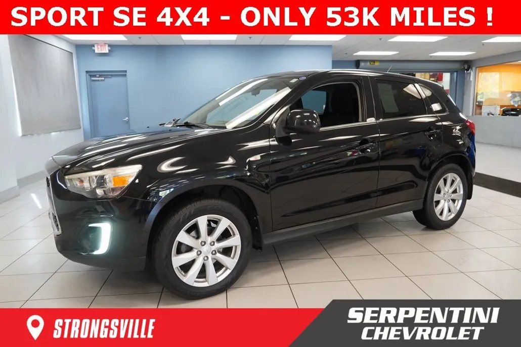 2015 Mitsubishi Outlander Sport SE photo 1