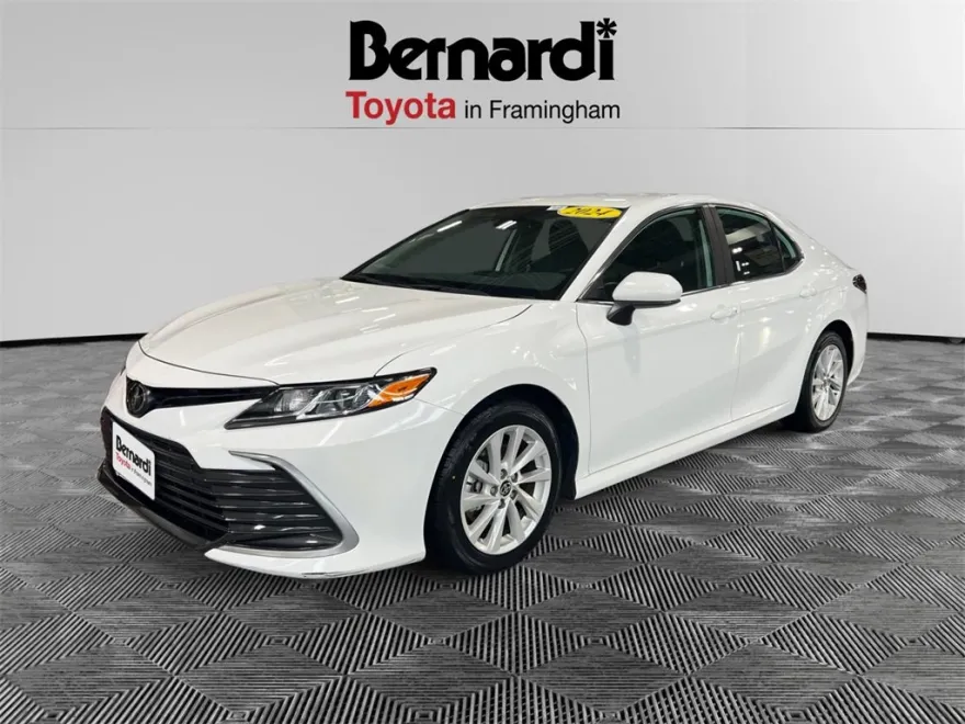 2024 Toyota Camry LE photo 1