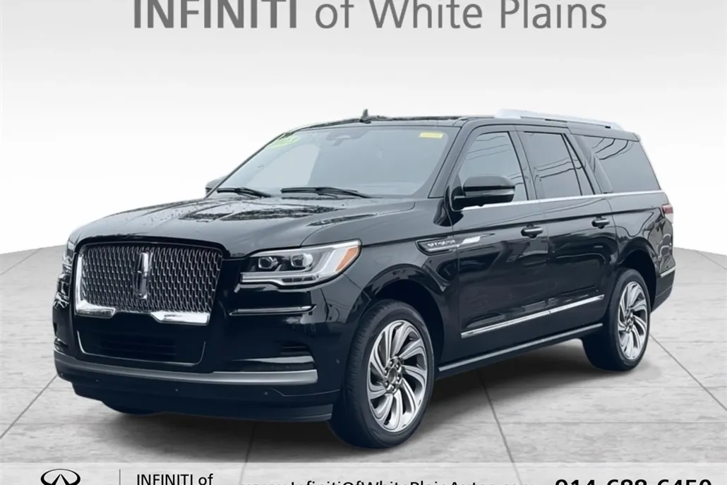 2023 Lincoln Navigator L Reserve photo 1