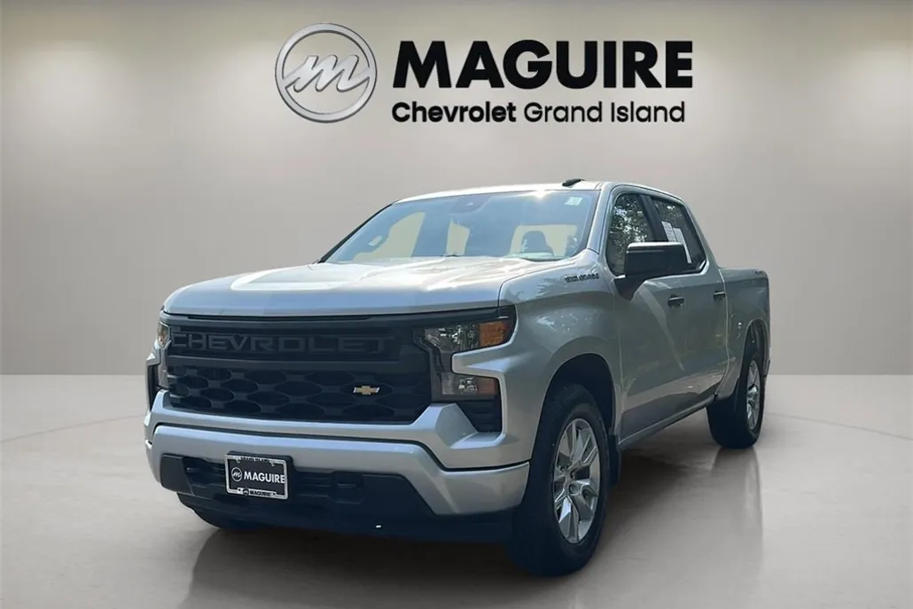 2022 Chevrolet Silverado 1500 Custom photo 1