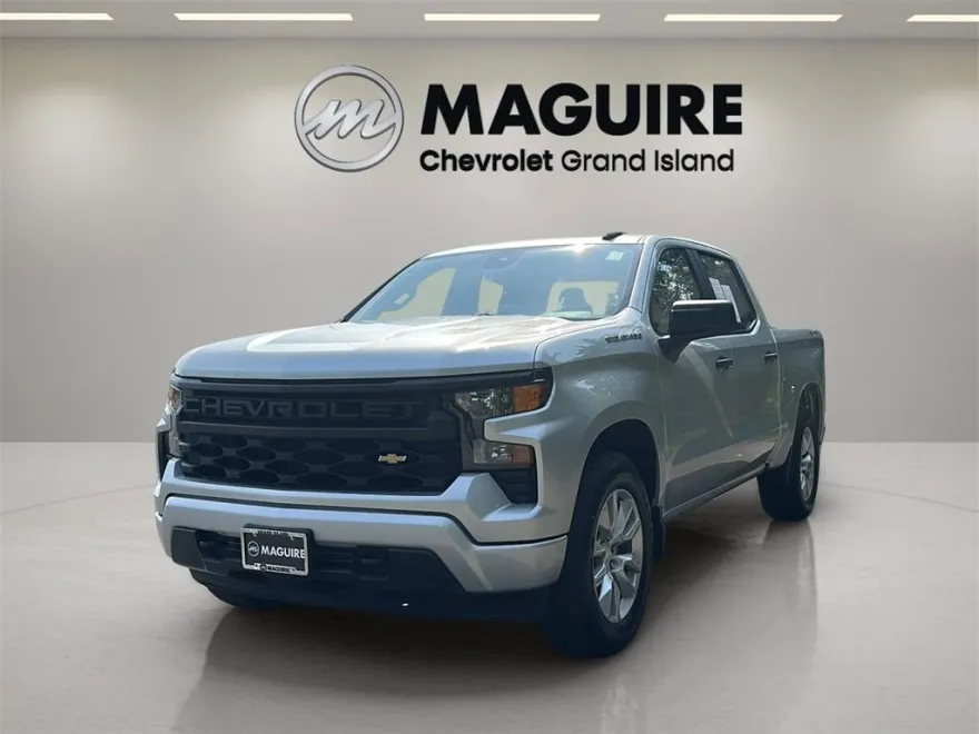 2022 Chevrolet Silverado 1500 Custom photo 1