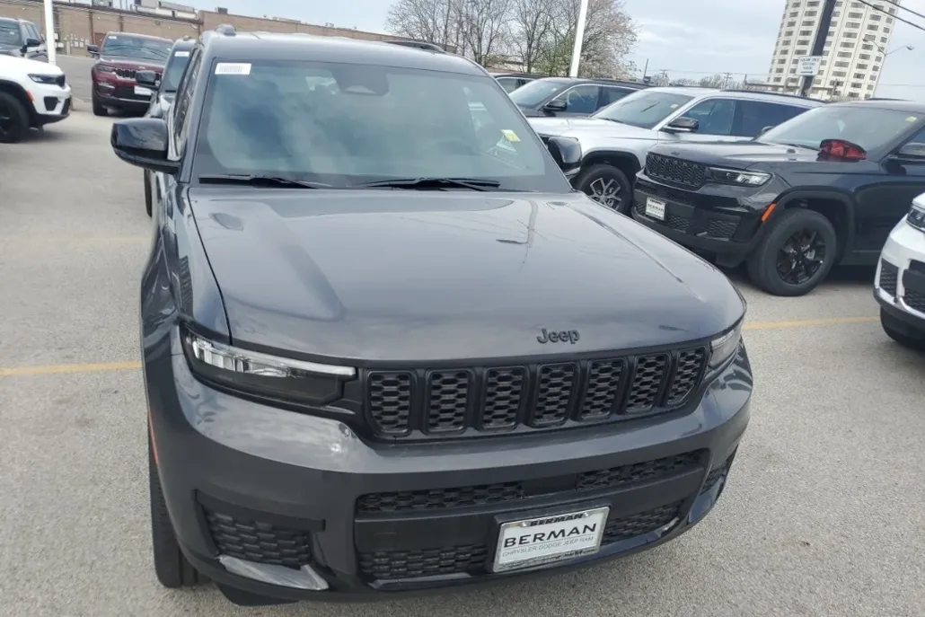 2025 Jeep Grand Cherokee Altitude X photo 1