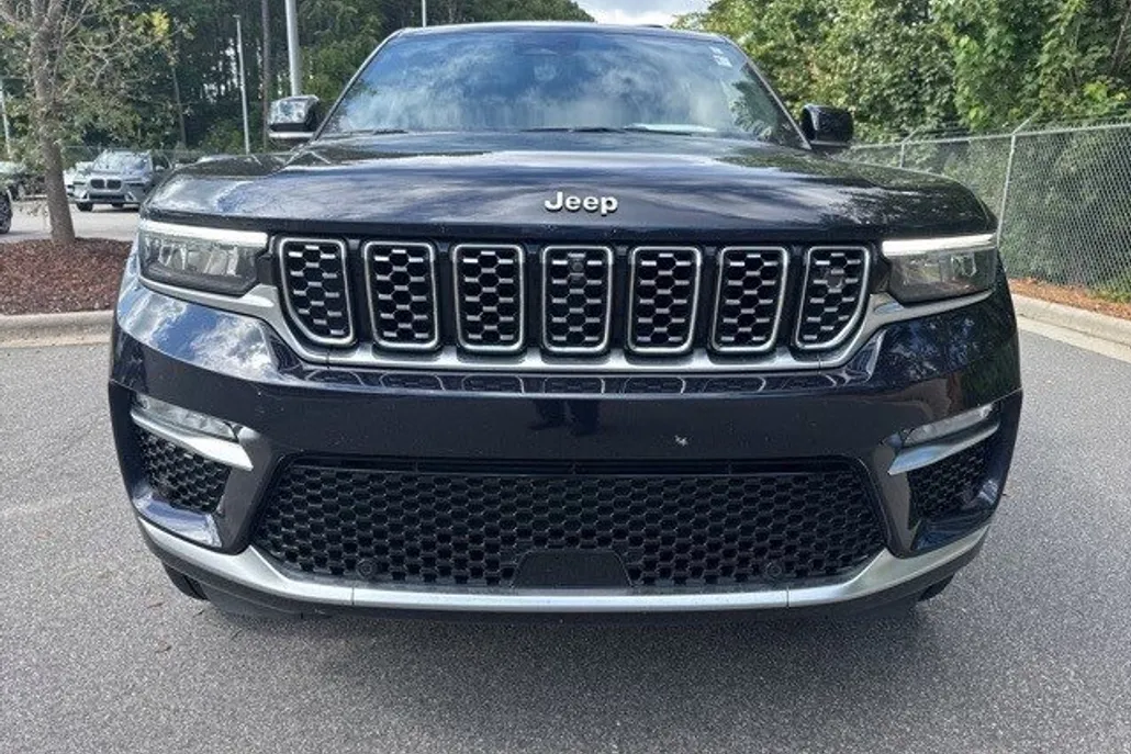 2023 Jeep Grand Cherokee Summit photo 1