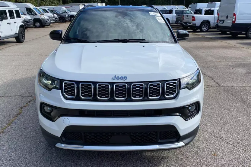 2024 Jeep Compass Limited photo 1