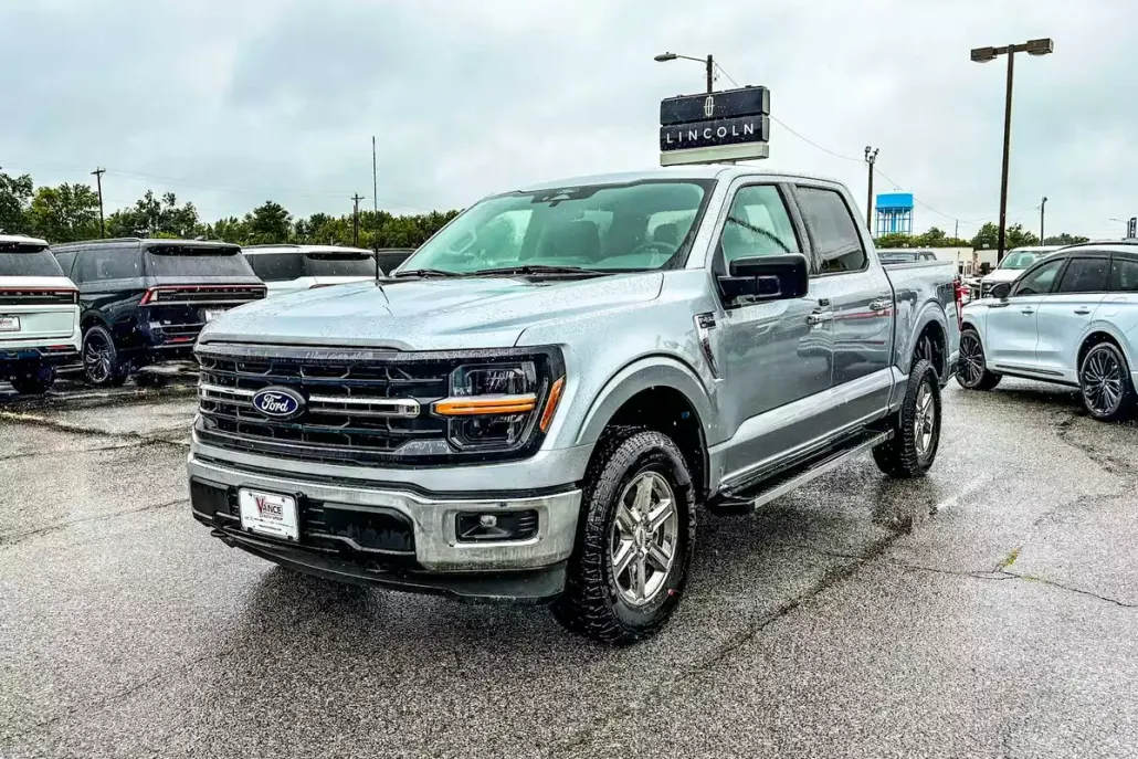 2025 Ford F-150 XLT photo 1