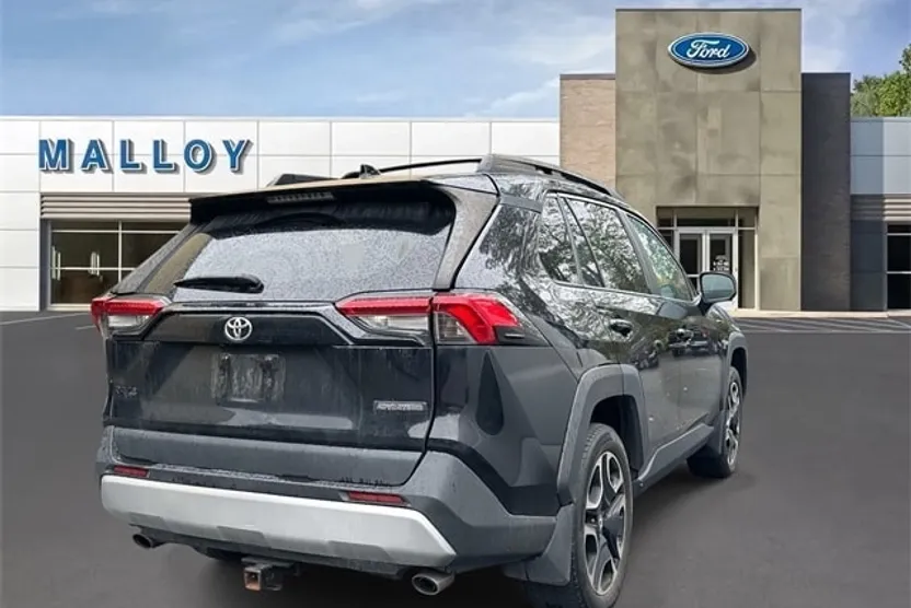 2019 Toyota RAV4 Adventure photo 1