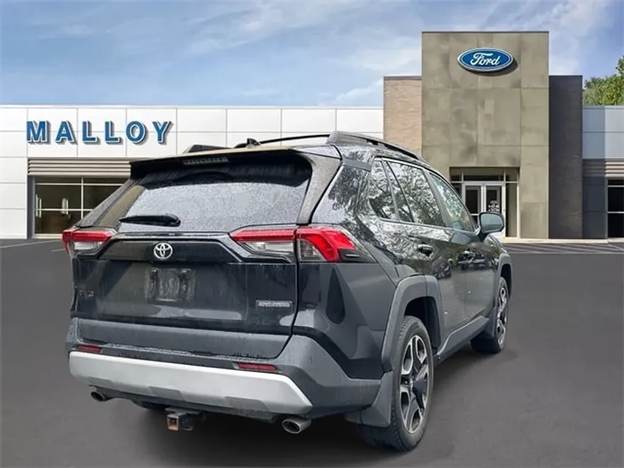 2019 Toyota RAV4 Adventure photo 1