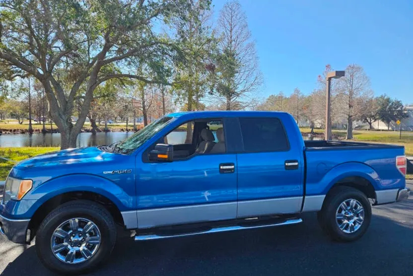 2010 Ford F-150 XLT photo 1