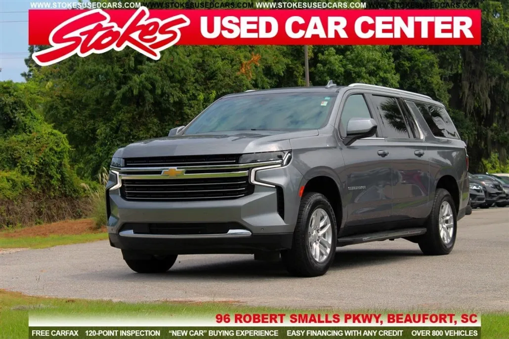 2022 Chevrolet Suburban LT photo 1