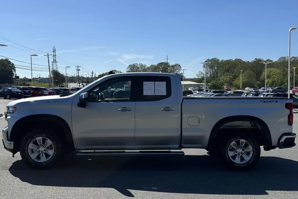 2020 Chevrolet Silverado 1500 LT photo 1