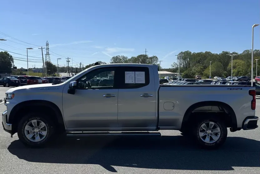 2020 Chevrolet Silverado 1500 LT photo 1