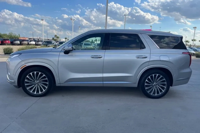 2024 Hyundai Palisade Calligraphy photo 1