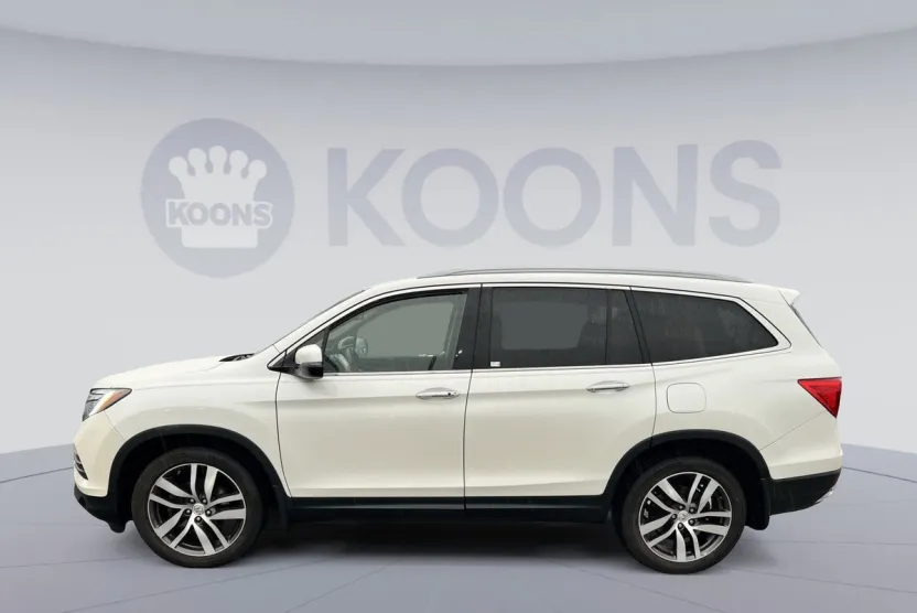 2016 Honda Pilot Touring photo 1
