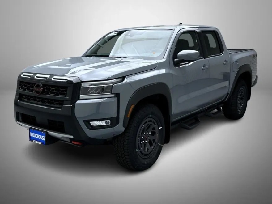 2025 Nissan Frontier Crew Cab PRO-4X photo 1