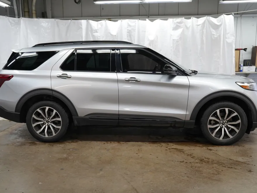 2020 Ford Explorer ST photo 1