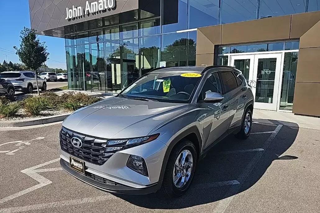 2024 Hyundai Tucson SEL photo 1