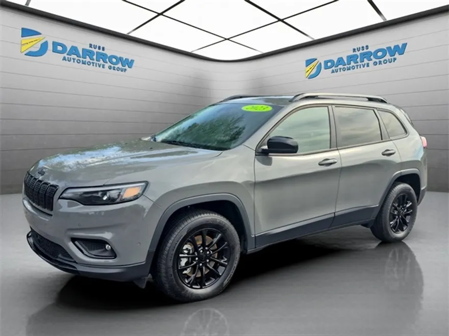 2023 Jeep Cherokee Altitude photo 1