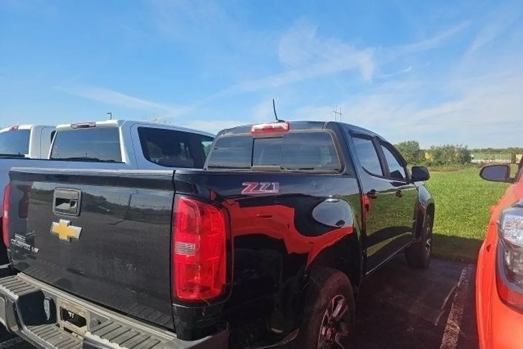 2017 Chevrolet Colorado Z71 photo 1