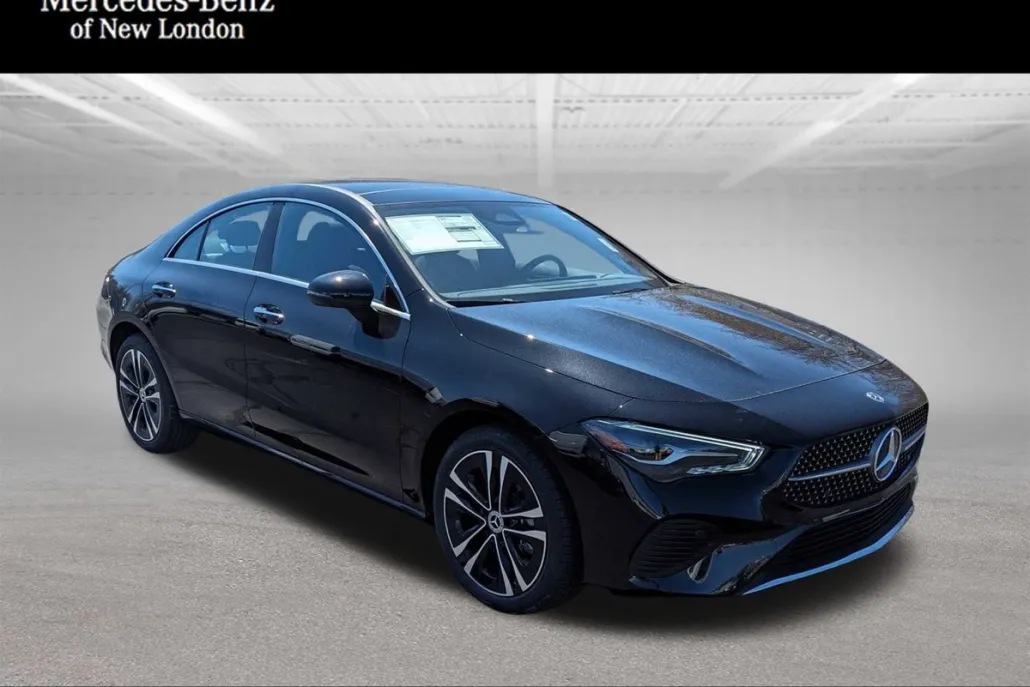 2024 Mercedes Benz CLA 250 4MATIC photo 1