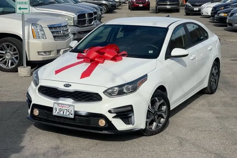 2019 Kia Forte LXS photo 1