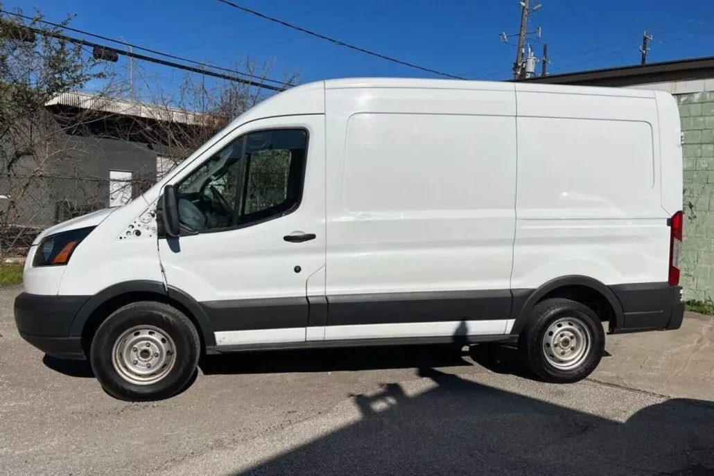 2017 Ford Transit Van photo 1