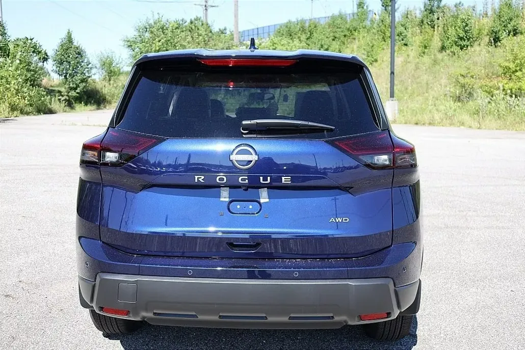 2026 Nissan Rogue SV photo 1