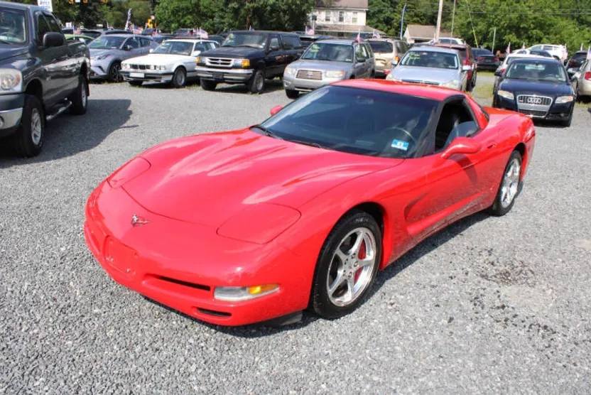 2004 Chevrolet Corvette photo 1