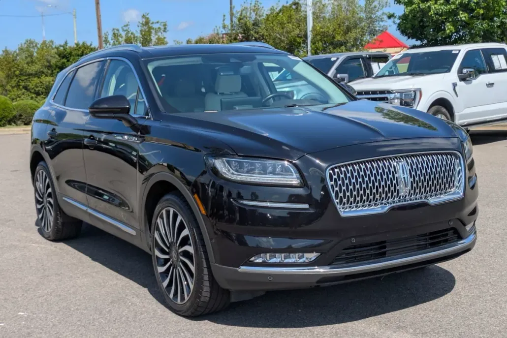 2022 Lincoln Nautilus Black Label photo 1